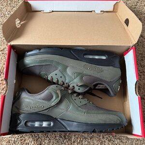 Nike Air Max Sneakers in Olive Green